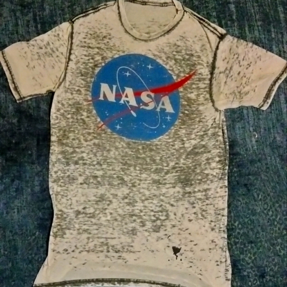 W.o.t NASA emblem T-shirt 👕 Lrg.